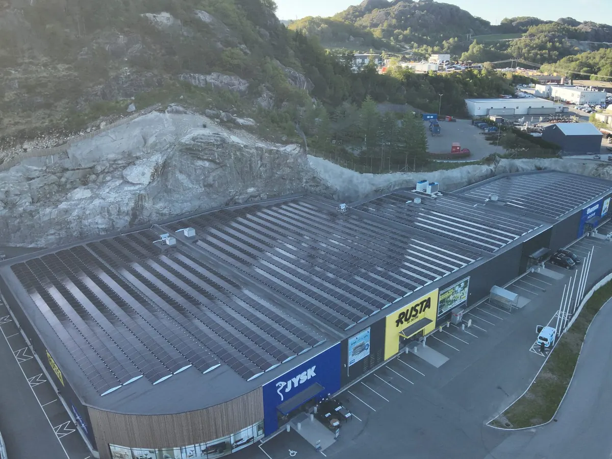 Solcelleanlegg hos Fossveien 43